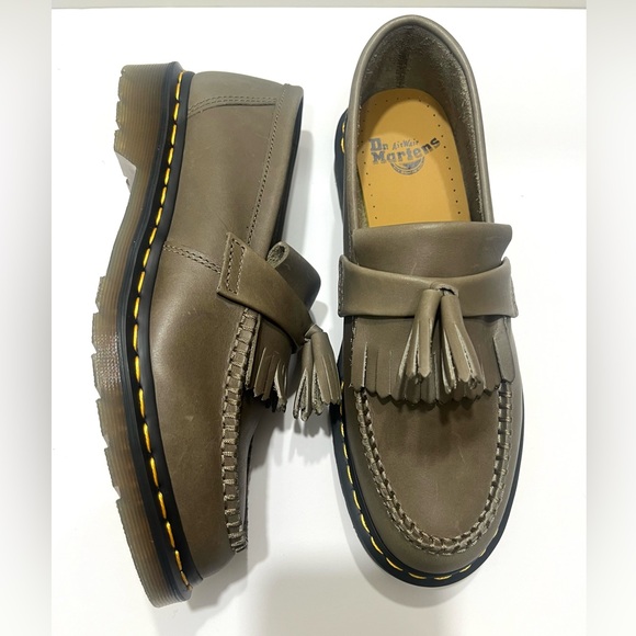 Dr. Martens Men’s Adrian YS Leather Tassel Loafer in Olive Green New - Picture 3 of 16
